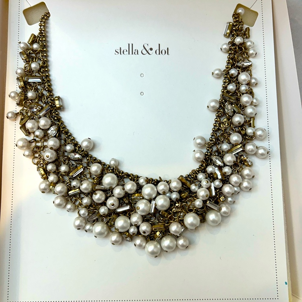 Stella & Dot Eve Bib Necklace